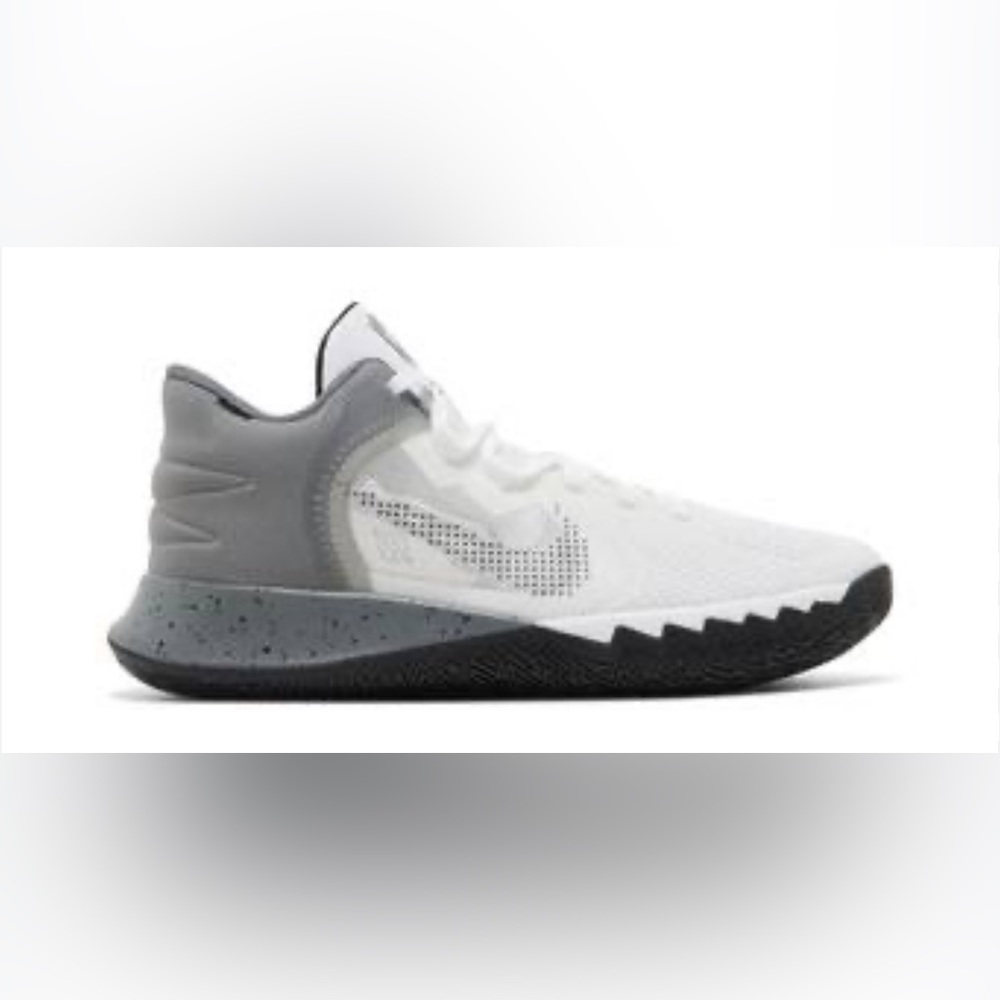 NIKE KYRIE FLYTRAP SNEAKERS 🏀
